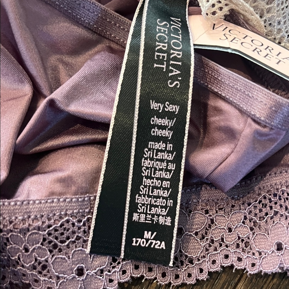 Victoria’s Secret Elegant Lace cheeky Women's Panties Set - Picture 6 of 7